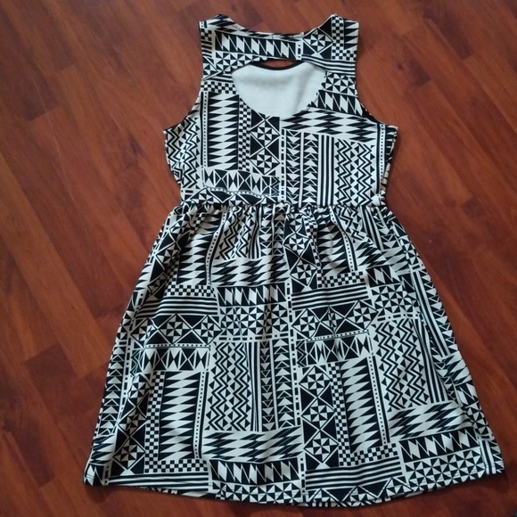 Mini dress - Picture 2 of 2